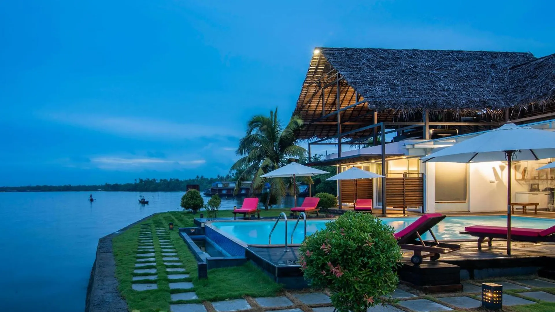Stayvista At The Rain - River Villa With Infinity Pool Alappuzha